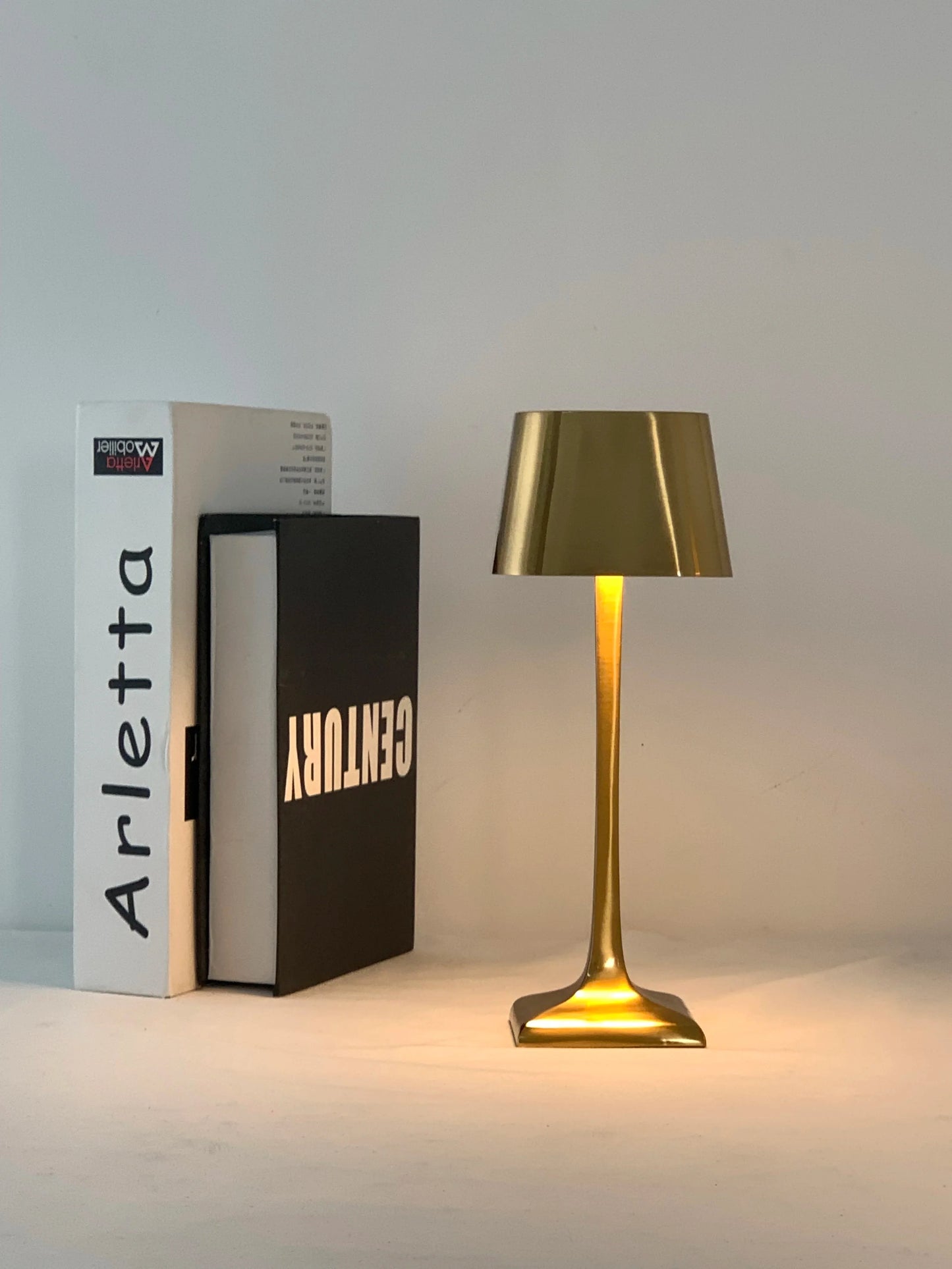 LumiSquare - LED USB Square table lamp