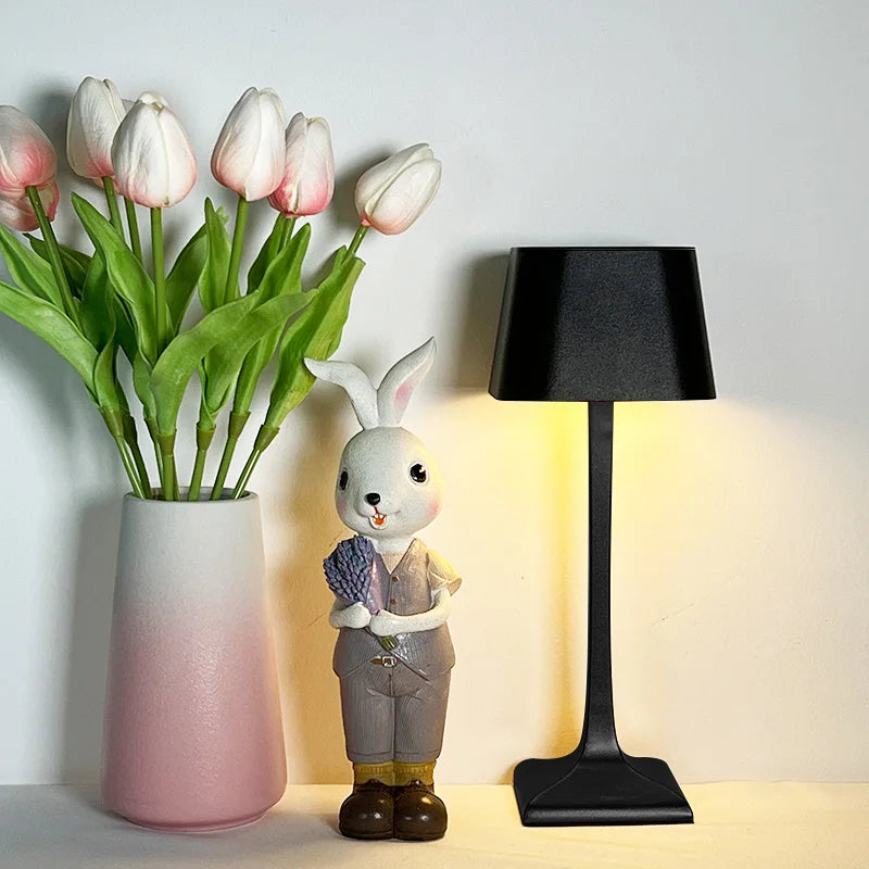 LumiSquare - LED USB Square table lamp