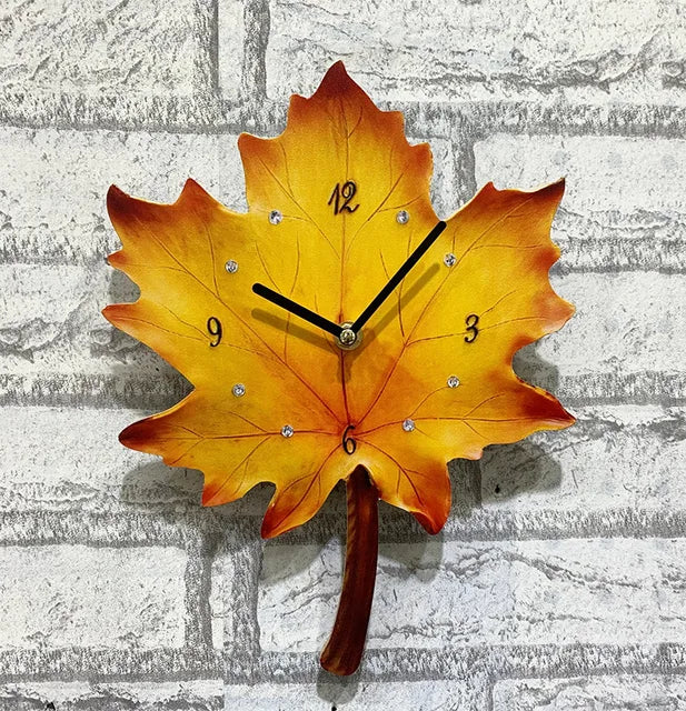 FeatherTime - Nordic leaf clock