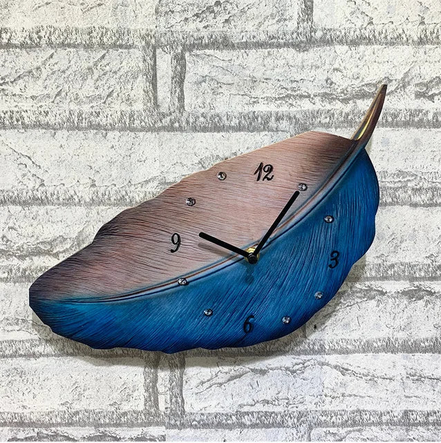 FeatherTime - Nordic leaf clock