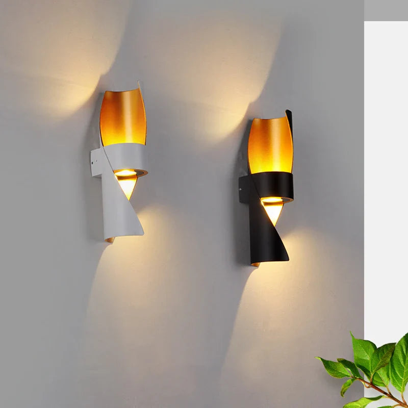 Cascadia - LED wall light for outdoors