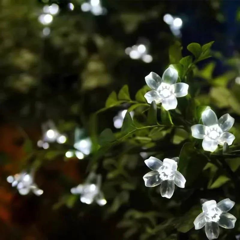 LumiBlossom - Solar garden flower light