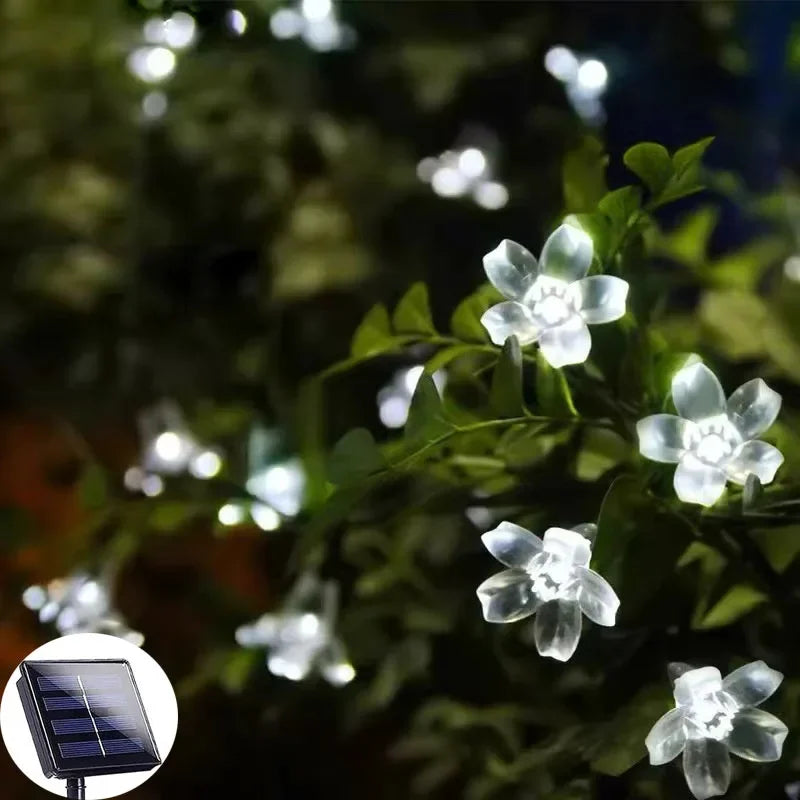 LumiBlossom - Solar garden flower light