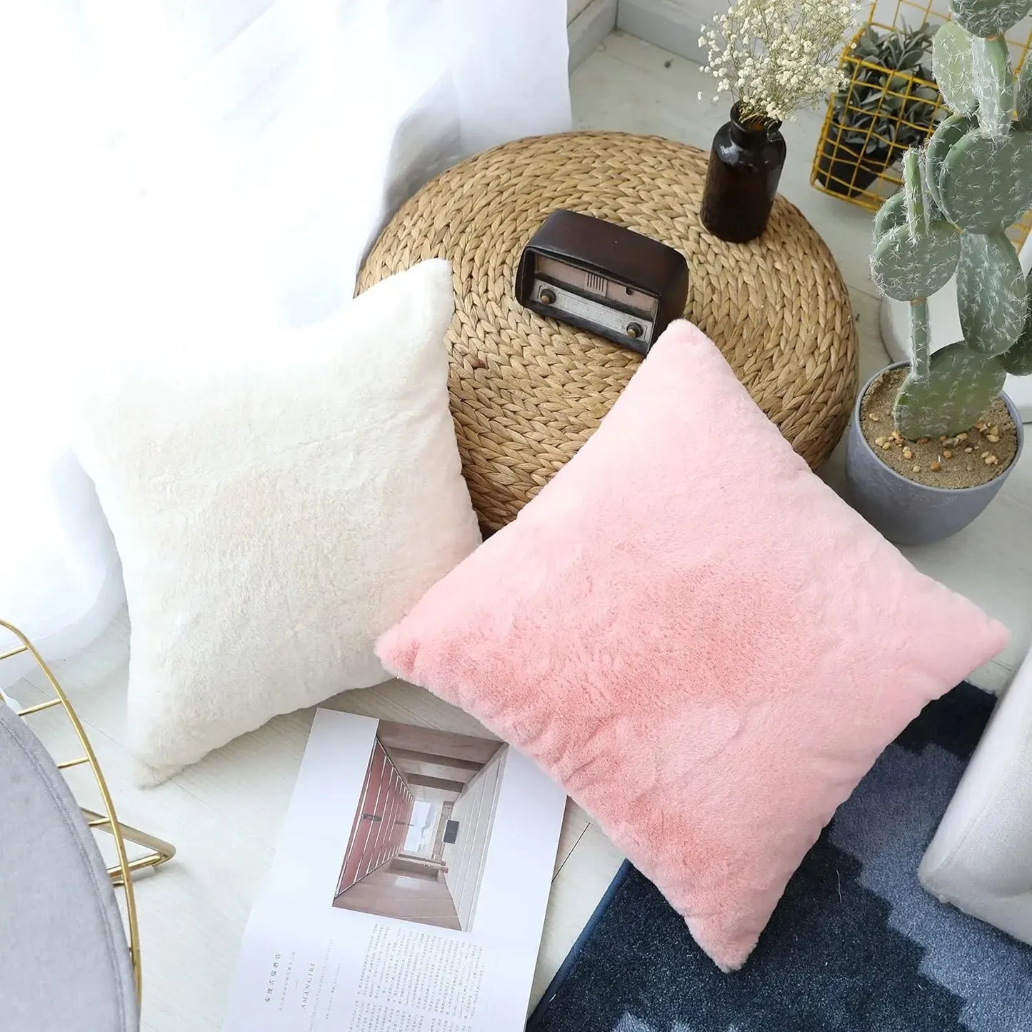 LuxeFur - Ultra-soft rabbit pillowcase
