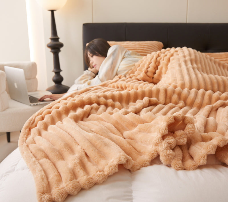 CuddleWave | Thick coral fleece blanket