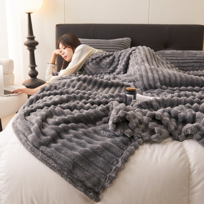 CuddleWave | Thick coral fleece blanket