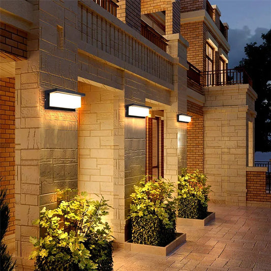 HorizonHalo - Modern outdoor wall light