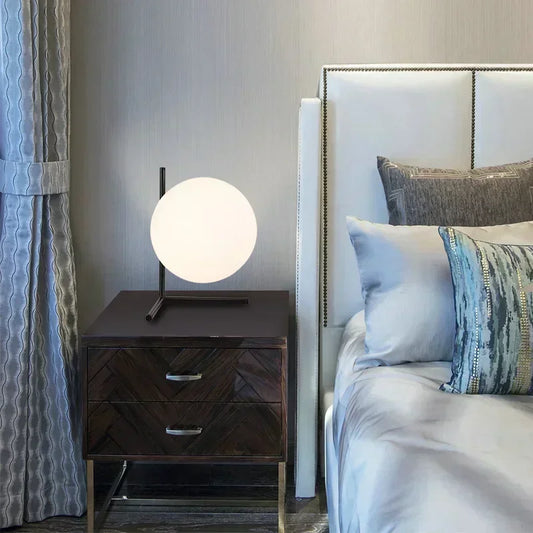 ClearEleganz - Modern minimalist table lamp