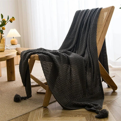NordicKnit | Chunky knit blanket with tassels