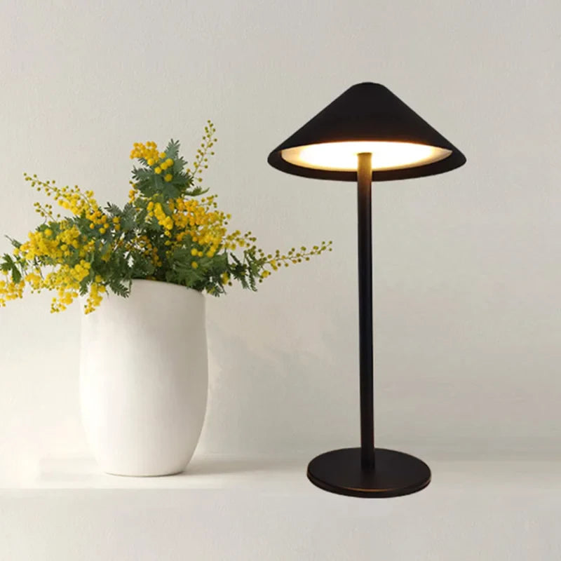 GoLumina - Rechargeable desk lamp